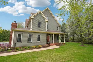 398 Oneida St, Delafield, WI 53018 - Photo 2
