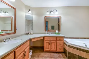 1251 Chippewa Dr, Hartford, WI 53027 - Photo 16