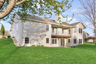 1251 Chippewa Dr, Hartford, WI 53027 - Photo 2
