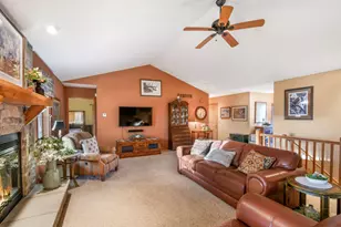 1251 Chippewa Dr, Hartford, WI 53027 - Photo 8