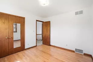 4133 Lexington Ave, Racine, WI 53404 - Photo 10