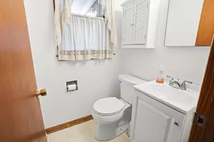 4133 Lexington Ave, Racine, WI 53404 - Photo 14