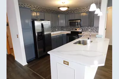1664  New Port Vista Dr #1664, Port Washington, WI 53074 - Photo 6