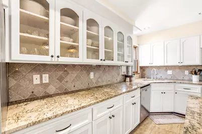 4748  Sumac Ln, Greendale, WI 53129 - Photo 14