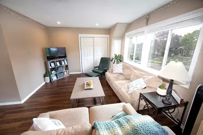1705 E Newton Ave #1707, Shorewood, WI 53211 - Photo 6