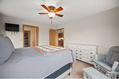 133 S 2nd St, Oostburg, WI 53070 - Photo 10