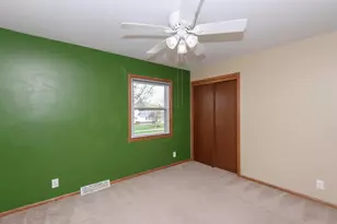 8160 S Wildwood Dr, Oak Creek, WI 53154 - Photo 36