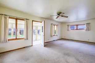 1019 S 25th St, Manitowoc, WI 54220 - Photo 8