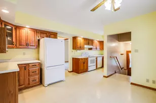 1019 S 25th St, Manitowoc, WI 54220 - Photo 16