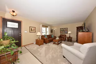 220 Judge Dr, Saukville, WI 53080 - Photo 4