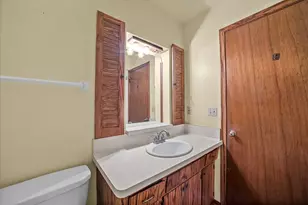 7002 W Lindner Dr, Franklin, WI 53132 - Photo 48