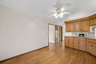 7002 W Lindner Dr, Franklin, WI 53132 - Photo 28