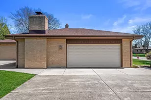 7002 W Lindner Dr, Franklin, WI 53132 - Photo 14