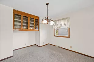 7002 W Lindner Dr, Franklin, WI 53132 - Photo 26