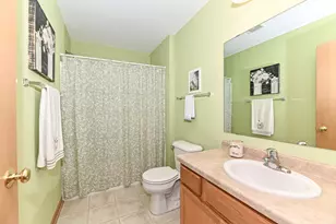 1736 Raintree Ln, Racine, WI 53406 - Photo 32