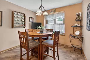 910 St Andrews Old, Racine, WI 53185 - Photo 4