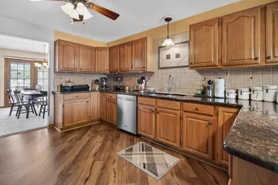 910  St. Andrews Old -, Racine, WI 53185 - Photo 6