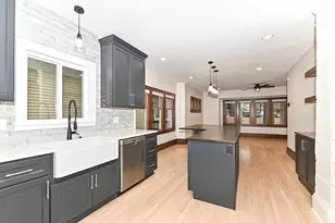 1232 S 74th St, West Allis, WI 53214 - Photo 20