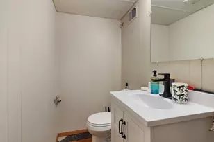 3182 N Knoll Blvd, Wauwatosa, WI 53222 - Photo 12