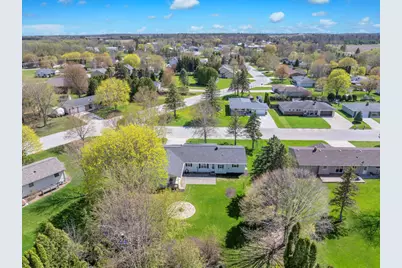 1208  Emerson Ave, Howards Grove, WI 53083 - Photo 34