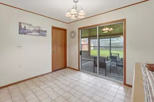 12450 39th Ave, Pleasant Prairie, WI 53158 - Photo 10