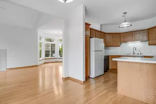 18241 W Wisconsin Ave, Brookfield, WI 53045 - Photo 12