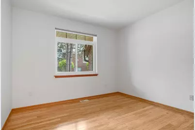 18241 W Wisconsin Ave, Brookfield, WI 53045 - Photo 26