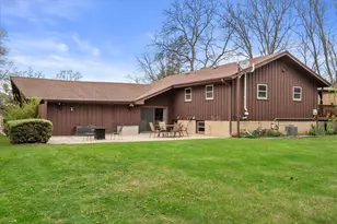 10456 S 92nd St, Franklin, WI 53132 - Photo 46