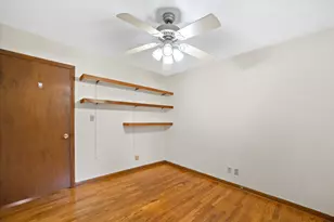 10456 S 92nd St, Franklin, WI 53132 - Photo 30