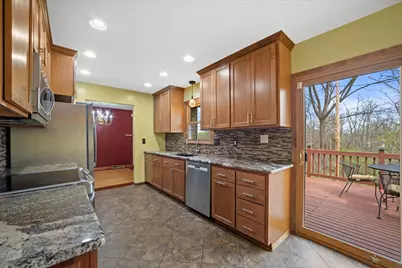 10456 S 92nd St, Franklin, WI 53132 - Photo 18
