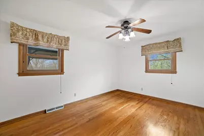10456 S 92nd St, Franklin, WI 53132 - Photo 34