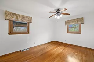 10456 S 92nd St, Franklin, WI 53132 - Photo 34