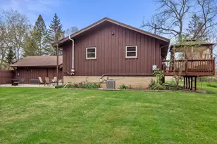 10456 S 92nd St, Franklin, WI 53132 - Photo 48