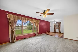 10456 S 92nd St, Franklin, WI 53132 - Photo 10