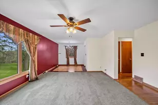 10456 S 92nd St, Franklin, WI 53132 - Photo 12
