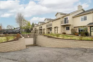 1132 W Baldwin Ct, Mequon, WI 53092 - Photo 38