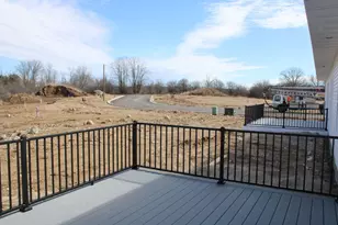 918 Drumlin Dr, Kewaskum, WI 53040 - Photo 18