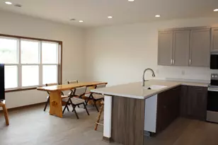 918 Drumlin Dr, Kewaskum, WI 53040 - Photo 2