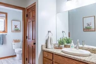 14695 W Meadowshire Dr, New Berlin, WI 53151 - Photo 22