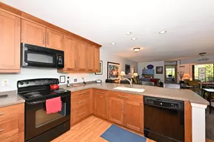 1600 W Green Tree Rd, Glendale, WI 53209 - Photo 12
