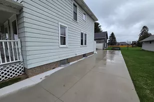 713 Forest Home Dr, Francis Creek, WI 54220 - Photo 26