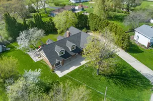 2003 S Valley Spring Dr, New Berlin, WI 53151 - Photo 6