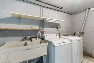2003 S Valley Spring Dr, New Berlin, WI 53151 - Photo 60