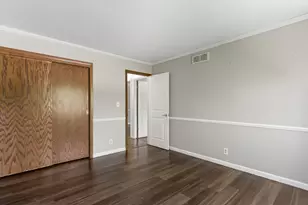 2003 S Valley Spring Dr, New Berlin, WI 53151 - Photo 50