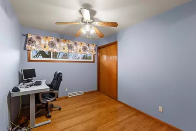 W202N9524  Club Cir, Menomonee Falls, WI 53051 - Photo 12