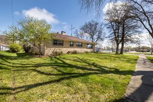 888 S 6th Ave, West Bend, WI 53095 - Photo 4