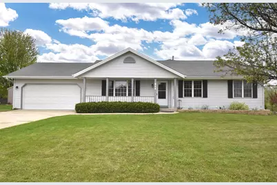 102  Mill Ave, Racine, WI 53182 - Photo 1