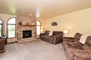 102 Mill Ave, Racine, WI 53182 - Photo 10