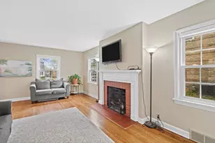 722 Orchard St, Racine, WI 53405 - Photo 6
