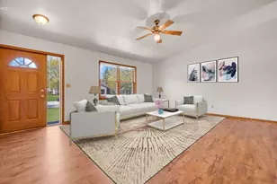 209 Beth Cir, Plymouth, WI 53073 - Photo 6